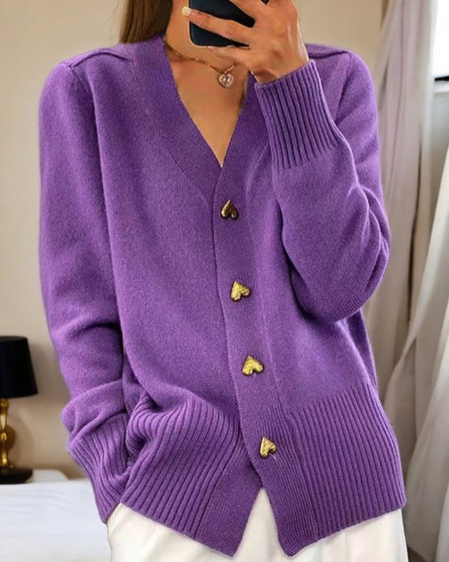 Olga | Cardigan à Décolleté Cœur, Maille Douce Boutonnée