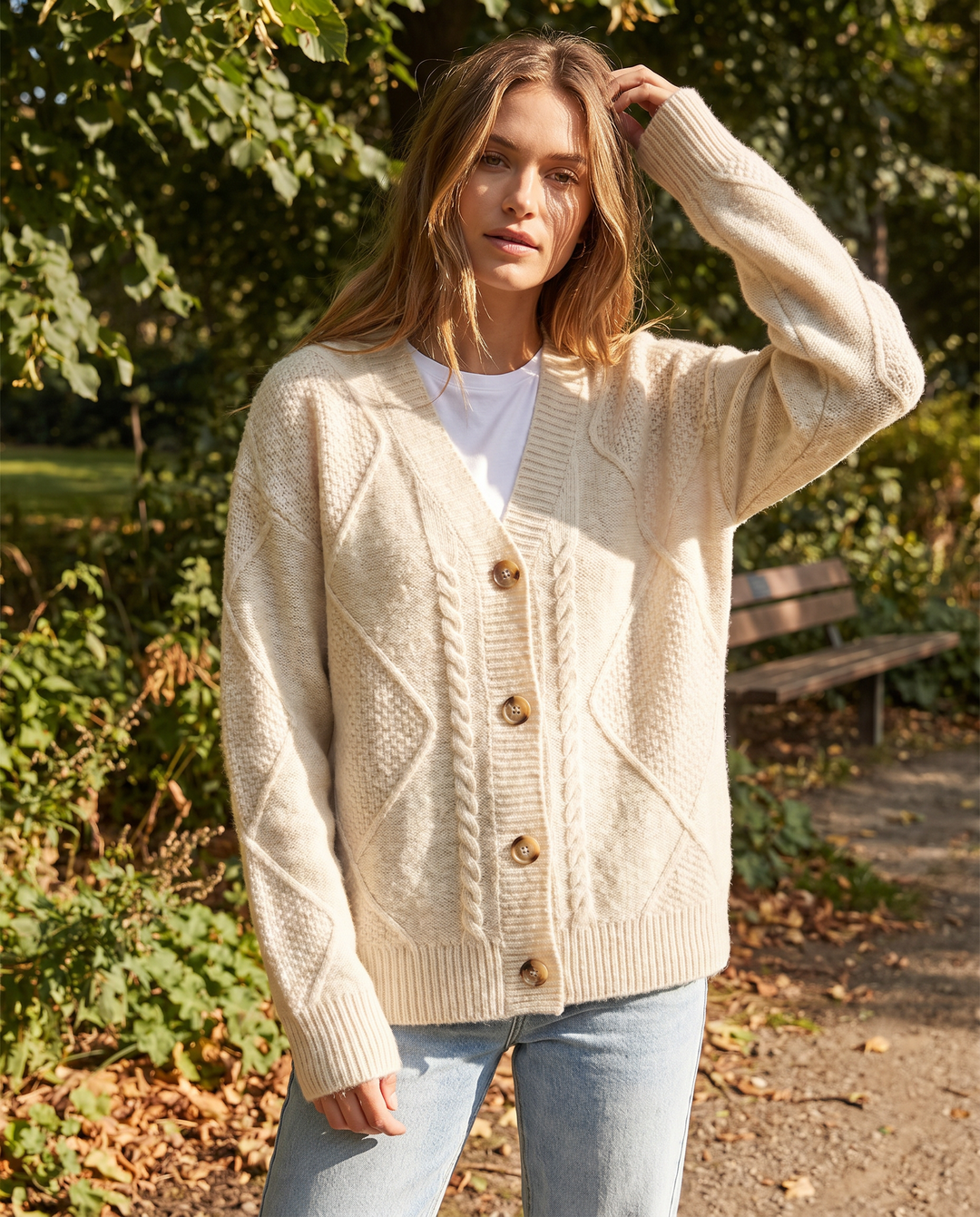 Alexandra | Cardigan Boutonné à Motif Torsadé, Pull Classique