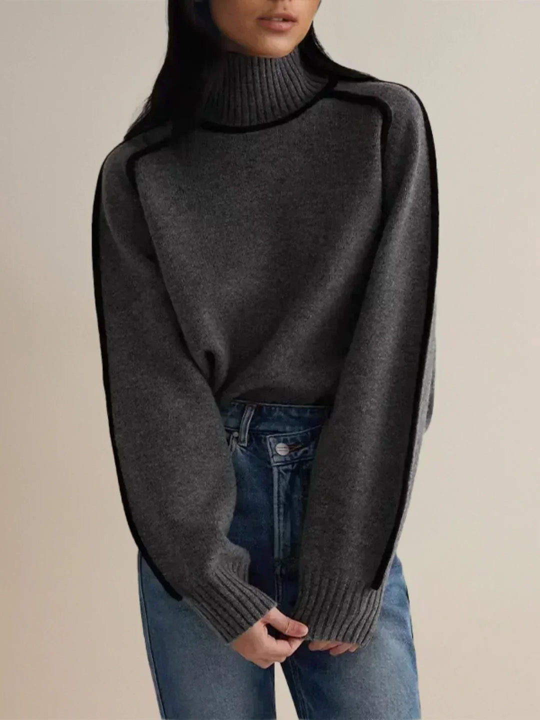 Carine – Pull élégant à col montant