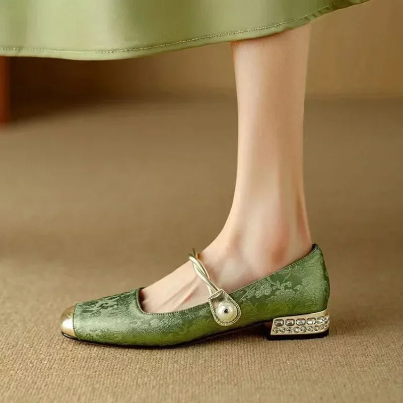 Frédérique – Chaussures à brides classiques au look élégant