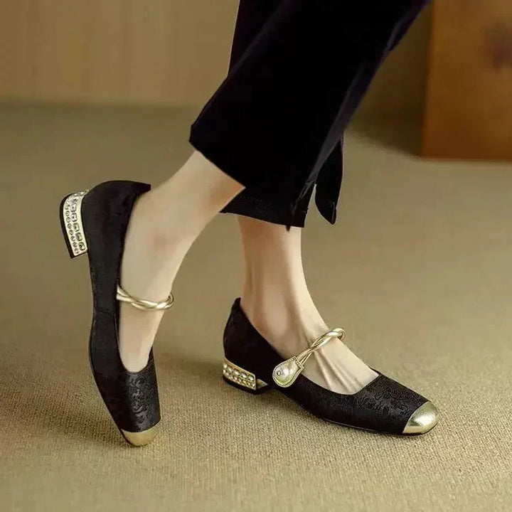 Frédérique – Chaussures à brides classiques au look élégant