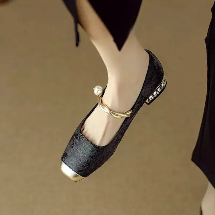 Frédérique – Chaussures à brides classiques au look élégant
