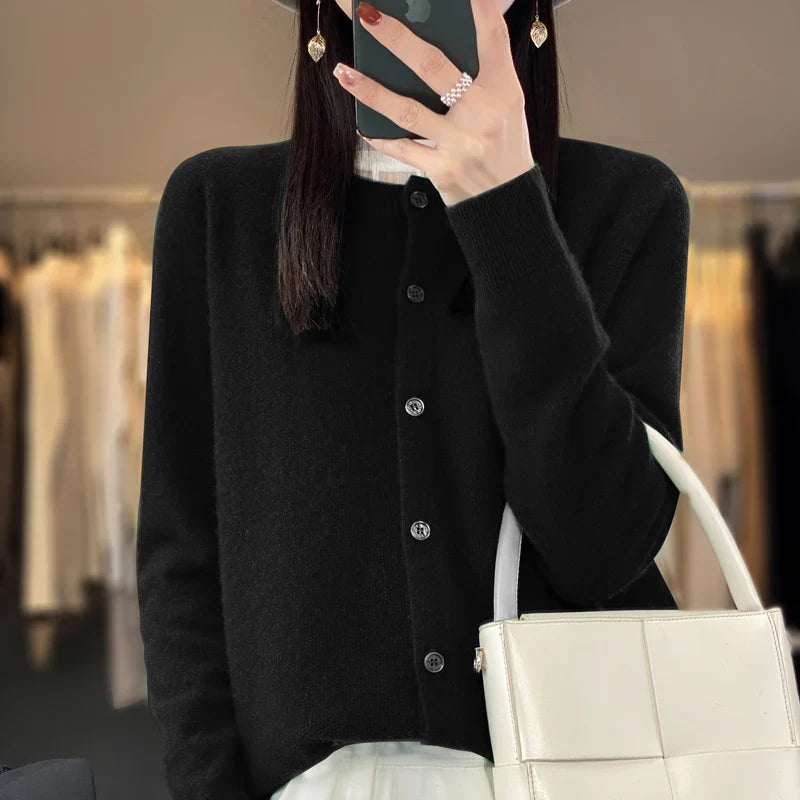 Irène | Cardigan Élégant en Maille Douce