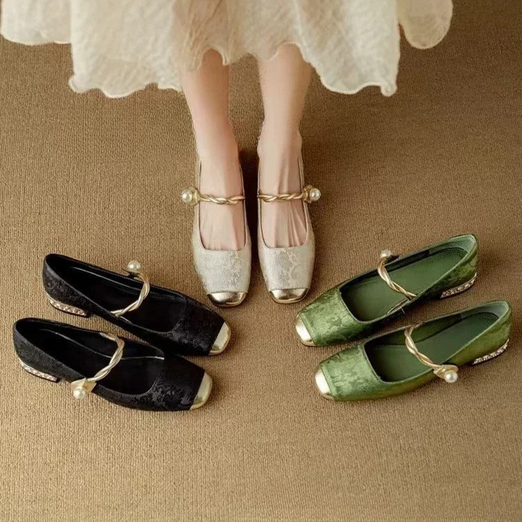 Frédérique – Chaussures à brides classiques au look élégant