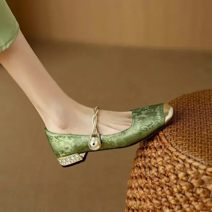Frédérique – Chaussures à brides classiques au look élégant