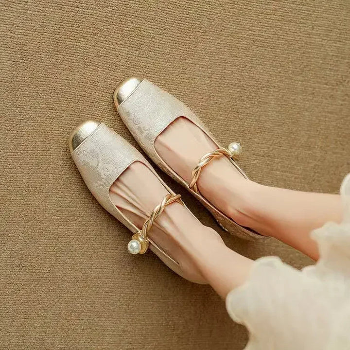 Frédérique – Chaussures à brides classiques au look élégant